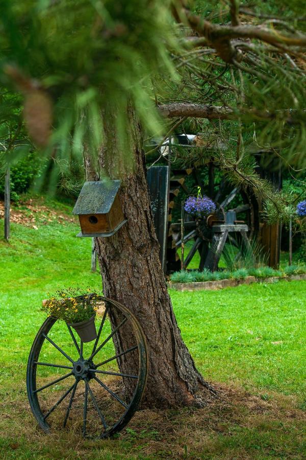 Hotel Les Etangs Du Moulin D'Harcy Lonny Exterior foto